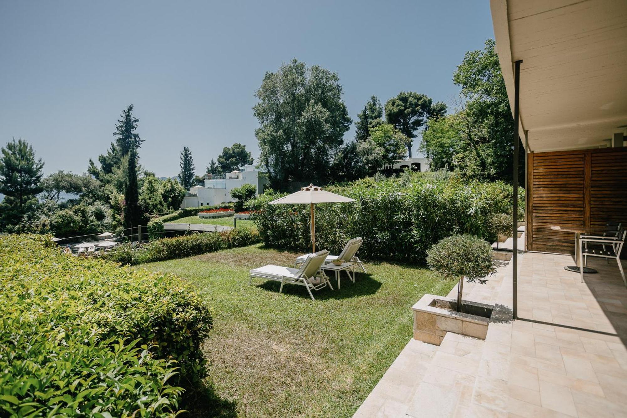 โรงแรมคอร์ฟูฮอลิเดย์พาเลส เปรามา ภายนอก รูปภาพ Villa in the resort